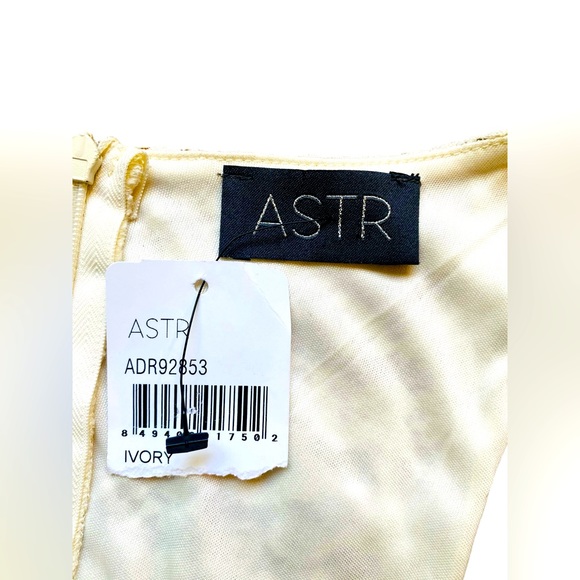 ASTR MAXI LACE DRESS - Picture 4 of 5